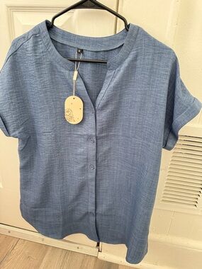 Women's Short Sleeve Button Front Top - Blue